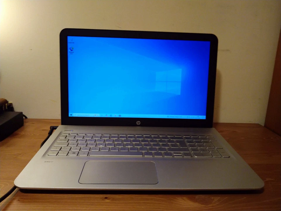 HP Envy 15-ah150sa 15.6" FHD AMD A10 12GB RAM 240GB SSD Windows 10 Laptop READ - Image 2 of 4