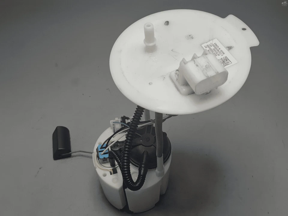 BOMBA DE TANQUE DE COMBUSTIBLE UNIDAD DE NIVEL DE ENVÍO OEM 2024-2025 CHEVROLET TRAX 1.2L L3 Foto 2 de 4