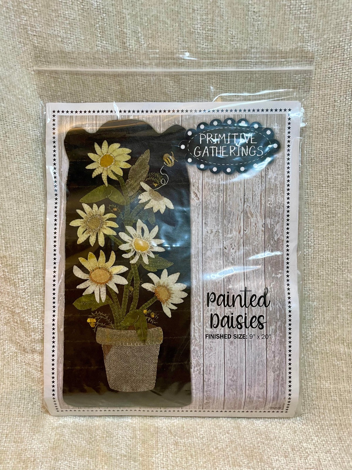 Primitive Gatherings PRI-928 "Painted Daisies" Wool Applique Embroidery kit
