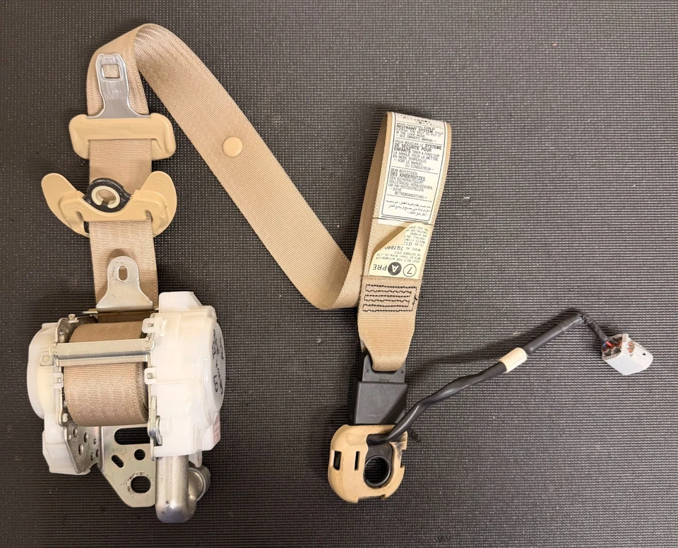 2006 2007 2008 LEXUS IS250 IS350 FRONT RIGHT PASSENGER SIDE SEAT BELT OEM - Image 3 of 4