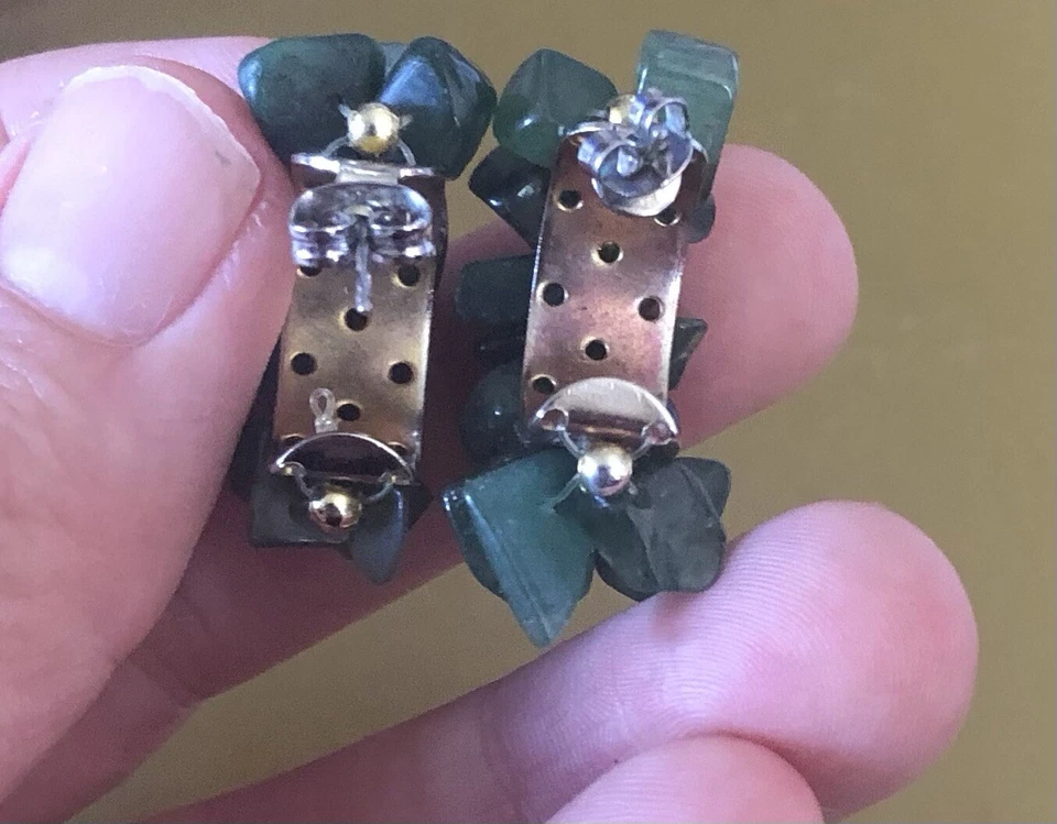 Green JADE CHIP earring handcrafted BEAUTIFUL - Image 2 of 4
