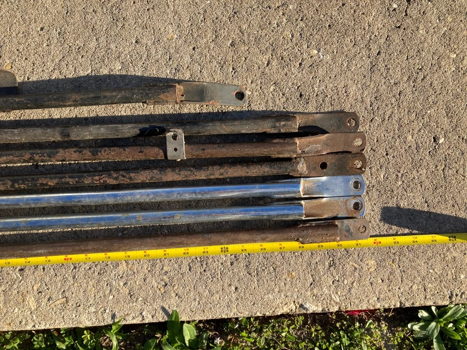 Tubo de refuerzo de ala o guardabarros Jaguar XJ6 XJ12 1974-87 o XJS RF PINTADO NEGRO Foto 4 de 4