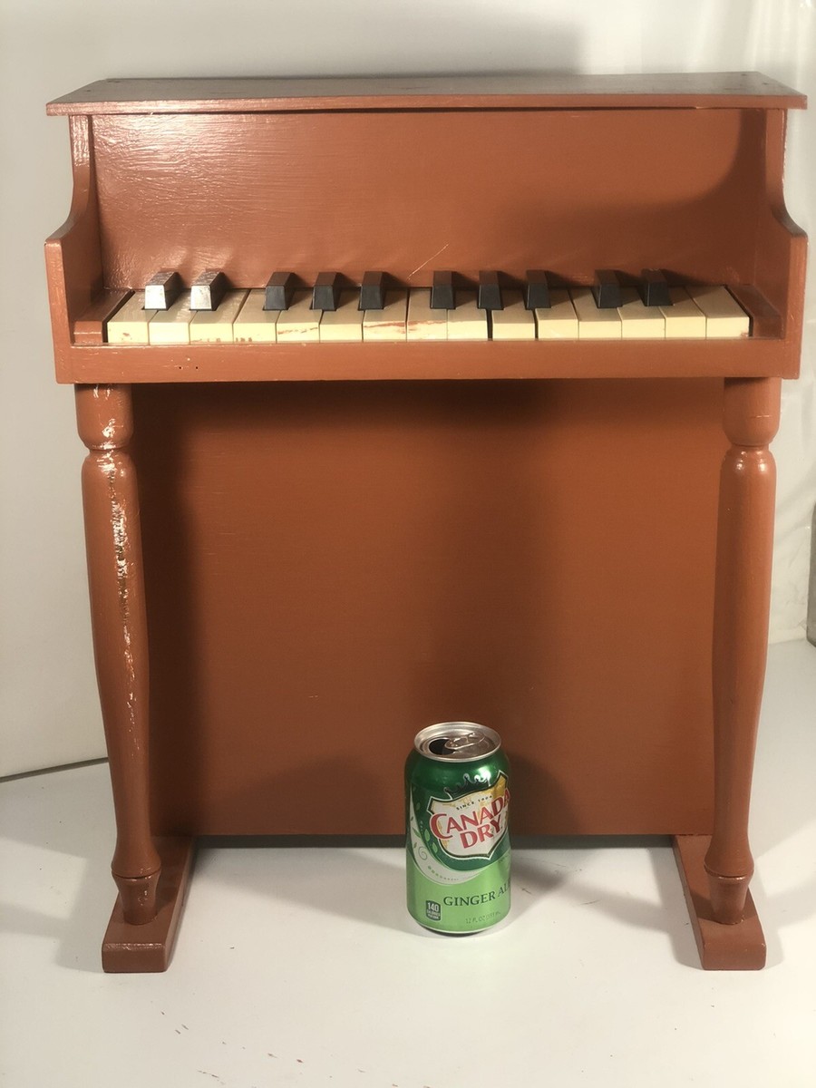 Vintage Schoenhut Childrens Upright Piano 25 Key Wood Upright 20
