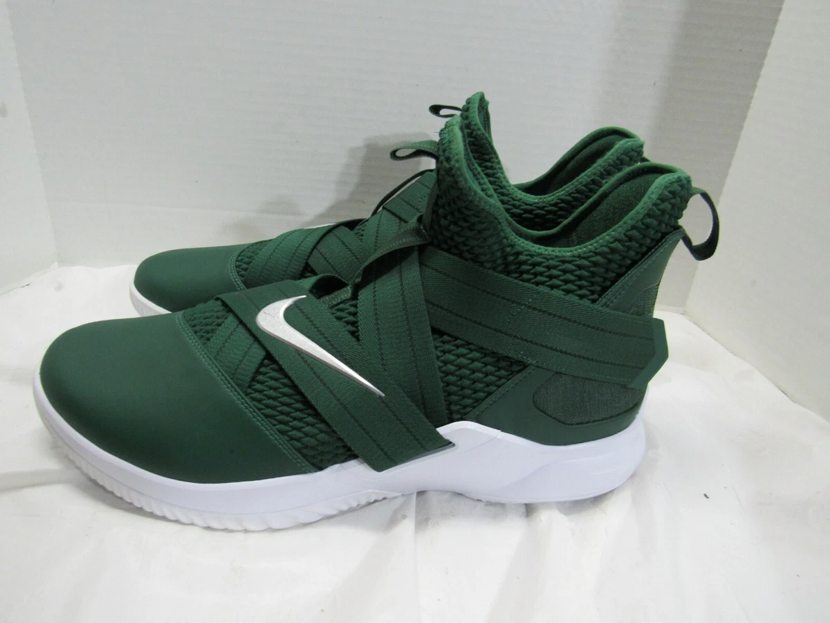 Soldier 12 shop basketball shoes