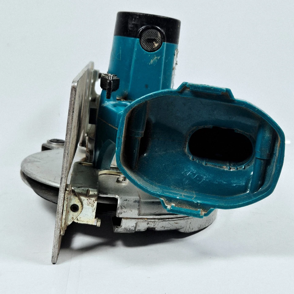 Makita Circular Saw Cordless Body Only Working 5621RD 18V No Battery or Charger - Image 4 of 4