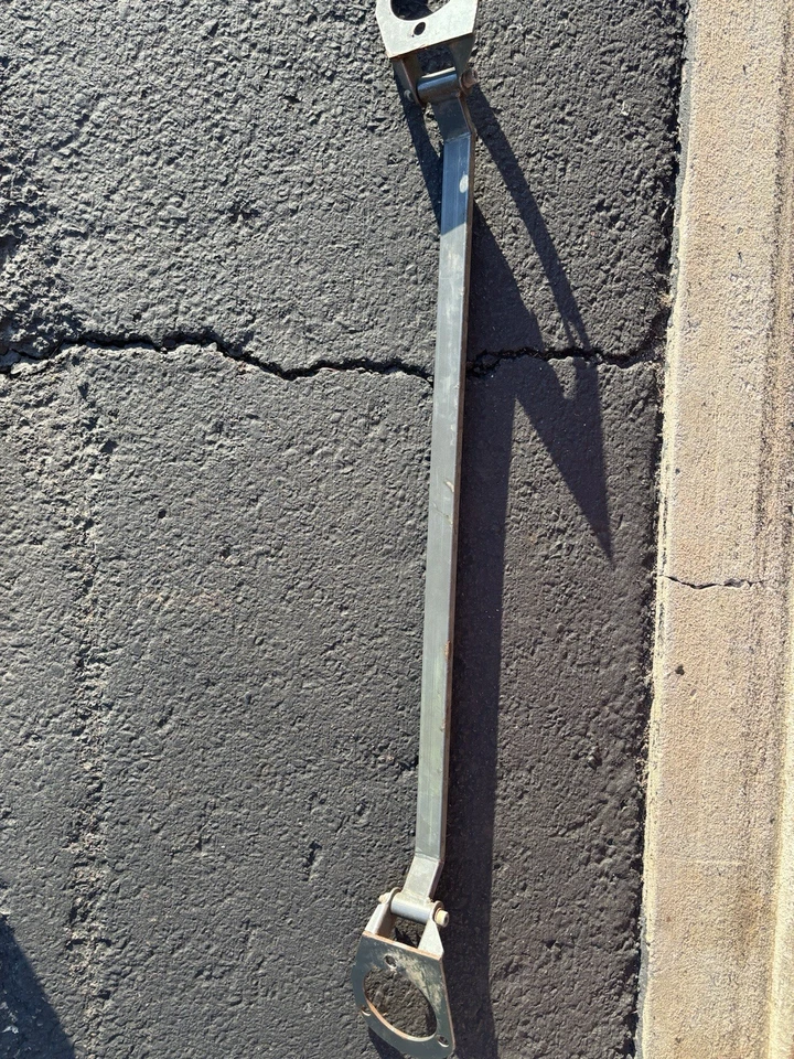 Barra de torre de puntal delantera Solara OEM TRD 1999 2000 2001 2002 2003 Foto 2 de 4