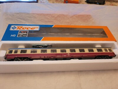 ROCO HO #44653 DB 1st cl coach Eurofima type red/cream livery.