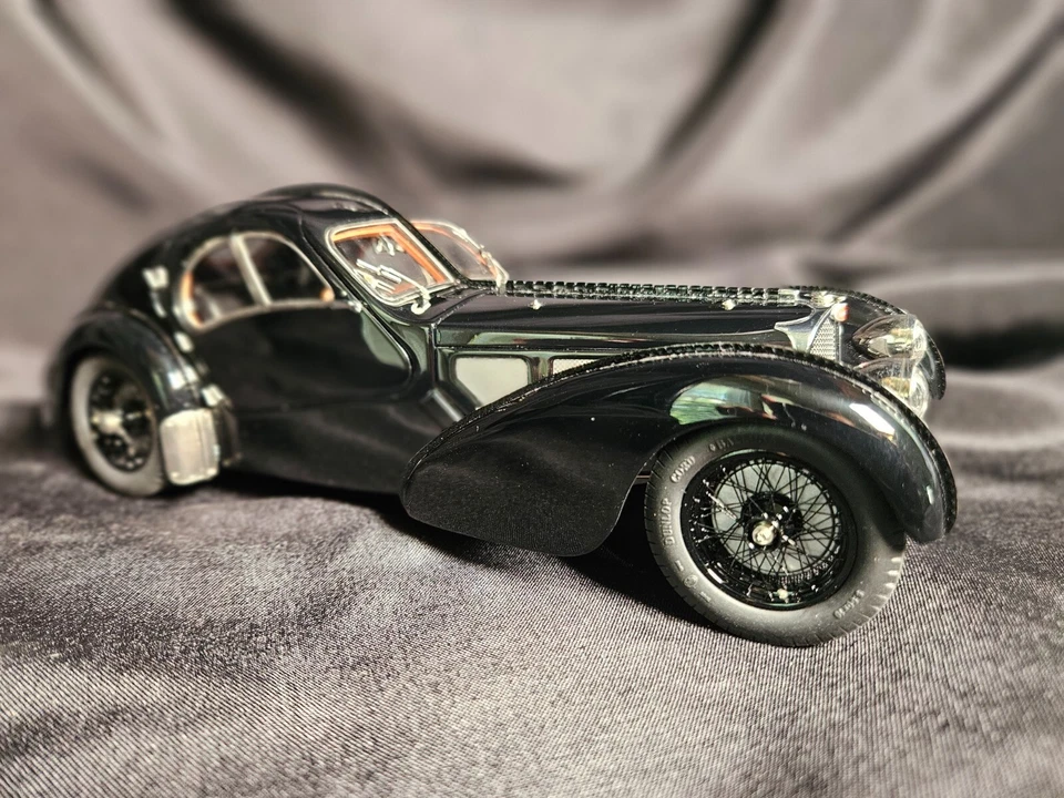CMC 1938 Bugatti 57 SC Atlantic Coupe Black 1:18 Scale Inv. #3517 - Image 3 of 4