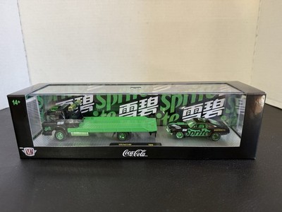 M2 1/64 Coca-Cola Chase Sprite Hauler 1970 Ford C-950 1970 Mustang 1/750