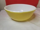 Vintage Pyrex Yellow Mixing Bowl Primary Color  #404 4qt 10.5 d x 4-1/4" tall