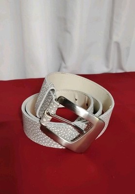 BERGE Ladies Genuine leather made in Italy size-S Beige  belt Beautiful. 