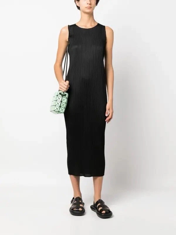 美品近年モデルPLEATS PLEASE アコーディオン　ノースリーブ　ブラック 女式无袖ISSEY MIYAKE | eBay