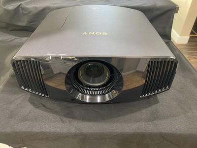 Sony VPL-VW295ES Native 4K SXRD Home Theater Projector   Excellent Condition