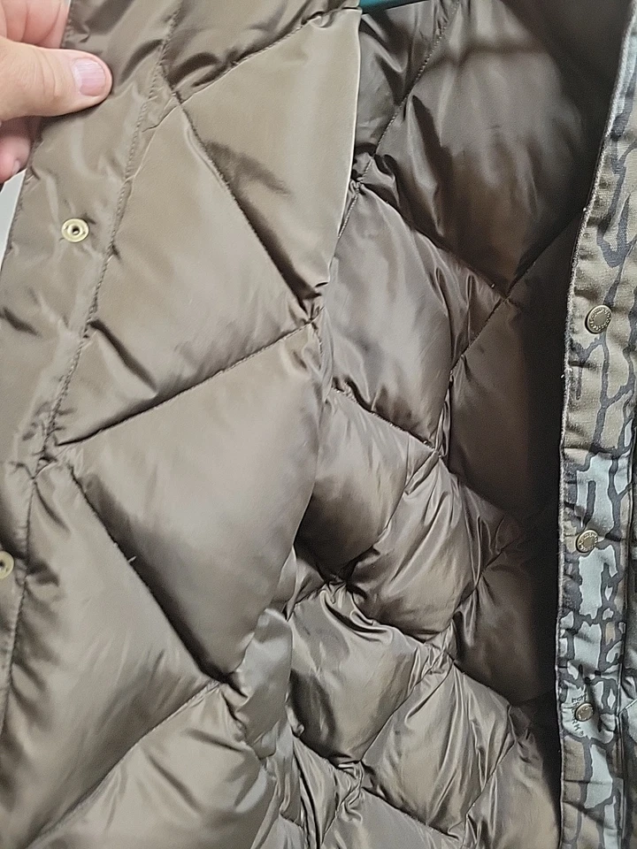 Vintage Cabela’s Trebark  Goose Down Filled Camo Hunting Jacket Large Smoke Free - Image 4 of 4