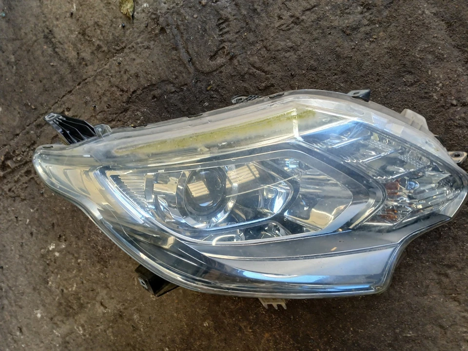 MITSUBISHI L200 HEADLIGHT O/S RIGHT DRIVERS SIDE BARBARIAN 2015-2019 (2017) ~ - Image 2 of 4
