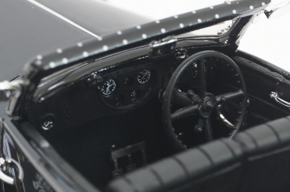 Miniature AutoCult 1/43 – Rolls Royce Phantom II Continental Binder Noire 1930