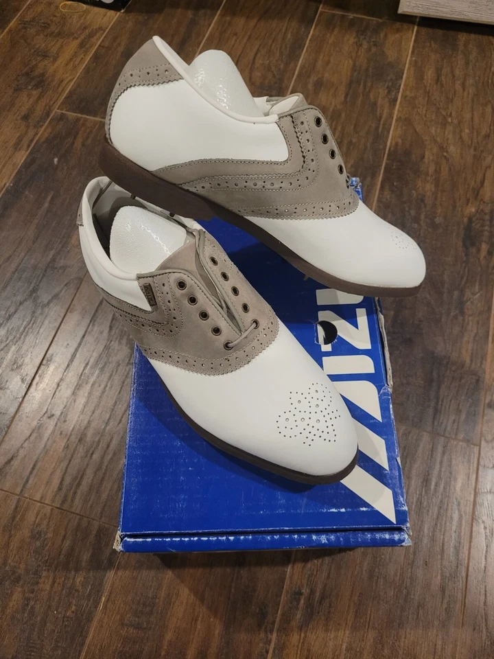 Zapatos de golf Mizuno MIZ vintage para mujer de moda color blanco/niebla talla 6,5 Foto 2 de 3