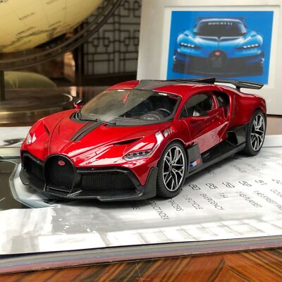 Bburago 1/18 Scale Bugatti Divo diecast open and close car