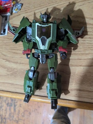Transformers Legacy Evolution Skyquake