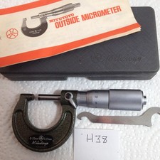 NEW Mitutoyo Micrometer 0-25 mm Micrometer. P/N: 103-125 Japan 0.01. CARBIDE TIP