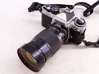 Vintage Nikon FE2 35mm Film Camera Vivitar Series 1 Lens 67mm 1:2.8 Retro Old