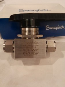 Swagelok SS-45TS8 Ball Valve 1/2" SS45TS8 Brand NEW. Stainless Steel Tubing 