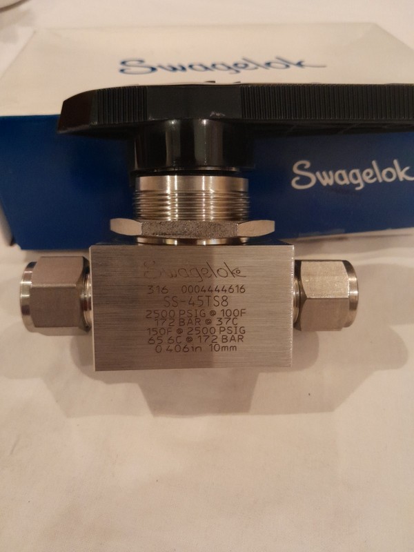 Swagelok SS-45TS8 Ball Valve 1/2" SS45TS8 Brand NEW. Stainless Steel Tubing 