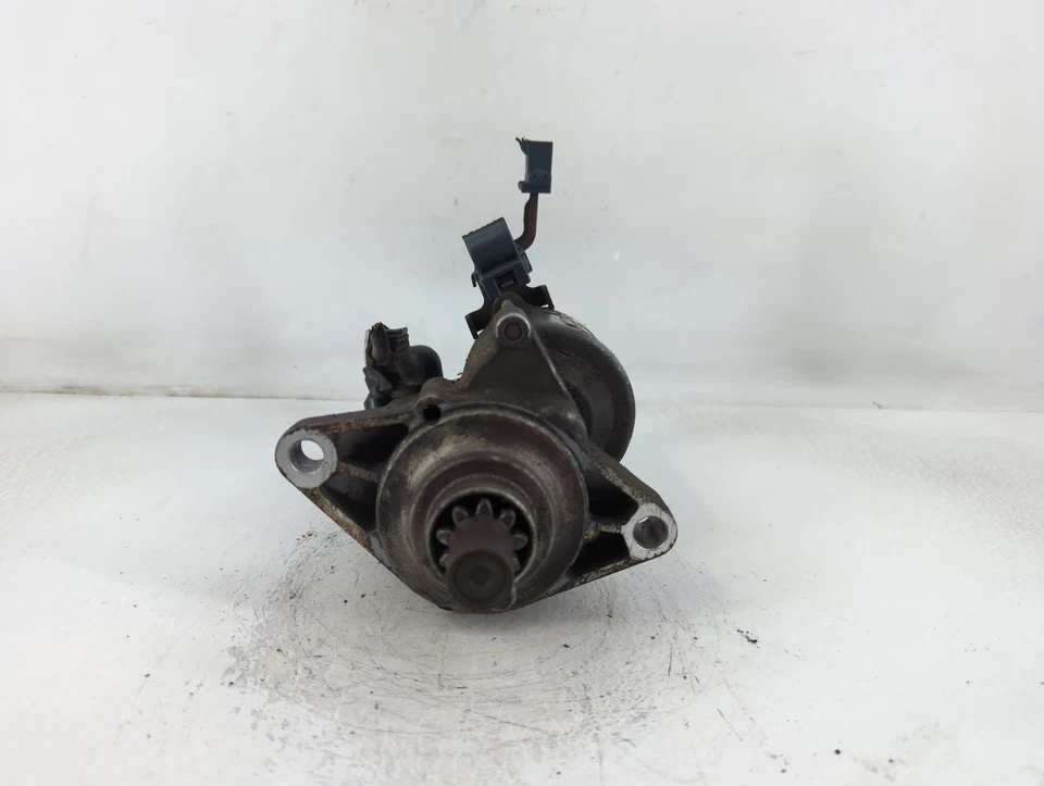 Motor de arranque Honda Civic 1998-2000 OEM Y6P23 Foto 3 de 4