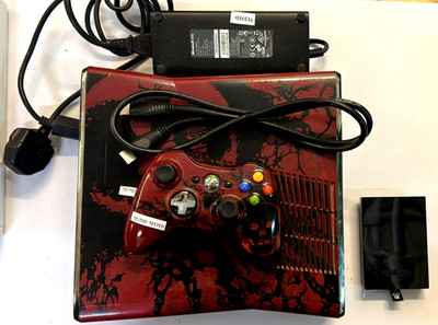 Microsoft Xbox 360 Slim Gears of War Limited Edition 500GB Konsole + Controller