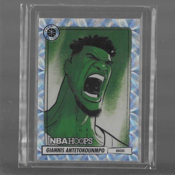 Giannis Antetokounmpo 23-24 Panini Hoops Prizm Presentations SSP Hit #6 BUCKS