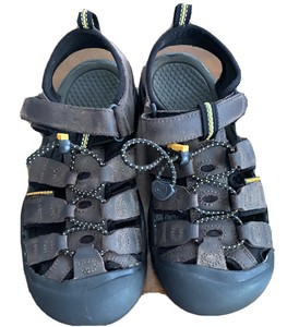 keen youth sandals