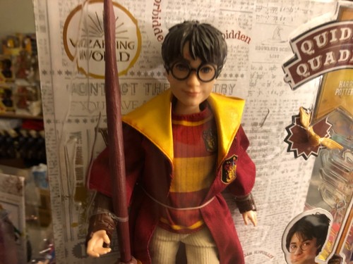 2019 HARRY POTTER Quidditch Poseable Doll, Nimbus Broomstick and Snitch (NEW) - Picture 3 of 12