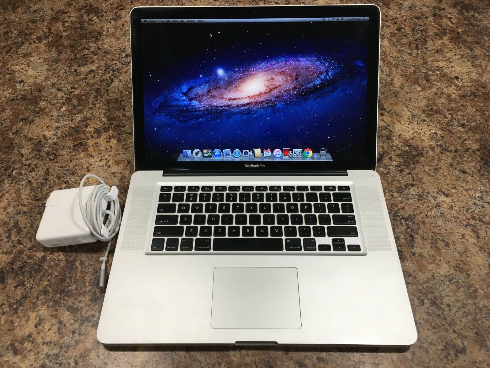 MacBook Pro (15-inch, Mid 2009) - 2.8Ghz Intel Core 2 Duo, 8 GB Ram, 500 GB  SSD