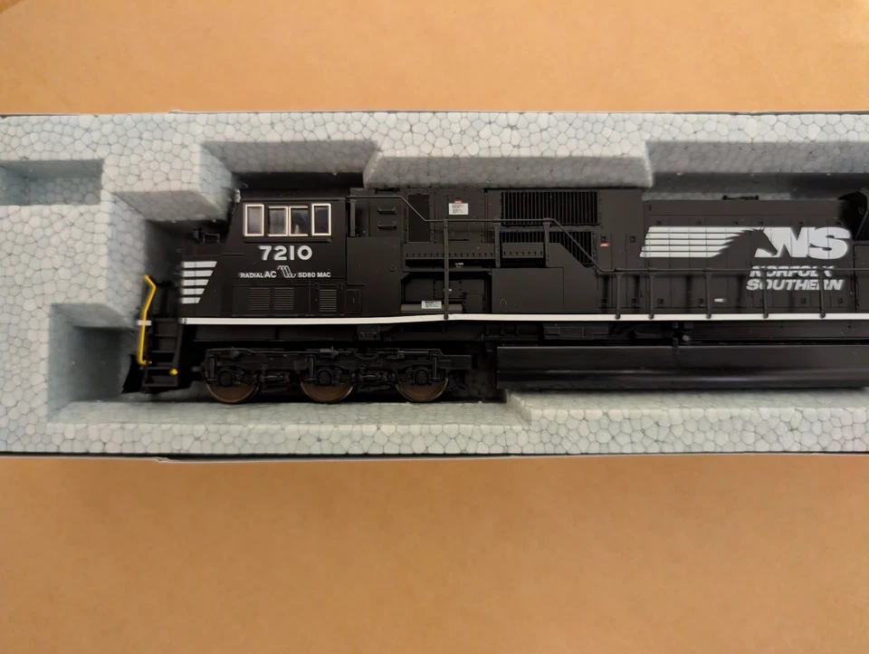 HO KATO 37-6374 SD90/43MAC NORFOLK SOUTHERN cabina #7210 ruedas oxidadas personalizadas Foto 3 de 4