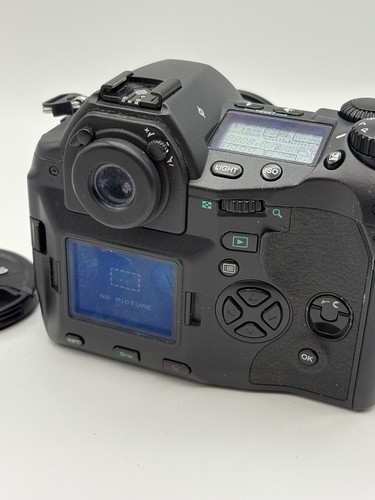 Olympus E-1 5MP DSLR – Nice – Low Shutter Count – Japan With Zuiko 14-42mm Lens - Picture 3 of 5