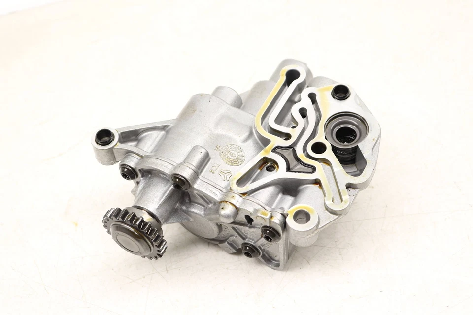 2021-2025 AUDI A5 QUATTRO - Engine OIL PUMP 06H115105GE - Image 3 of 4