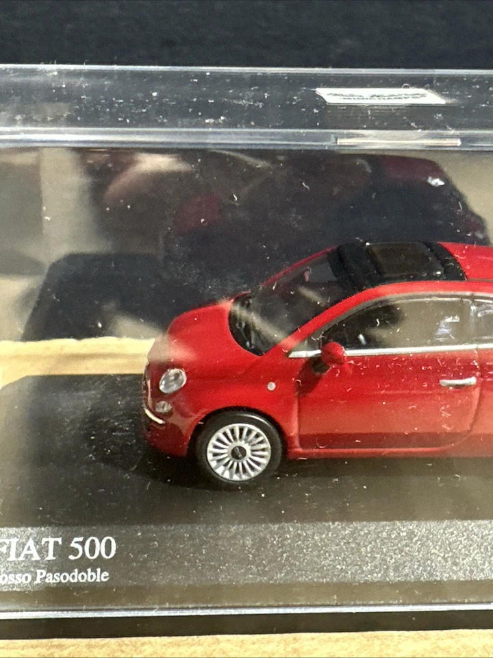 1:87 Fiat 500 Die-Cast Model Car Red Minichamps - Image 2 of 4