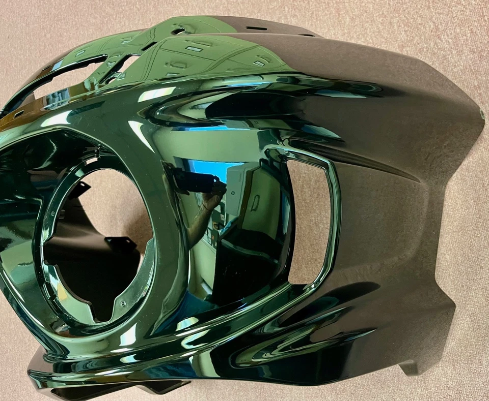 Harley-Davidson 57001562 Front Fairing Black-M8 Low Rider ST Foto 2 de 4