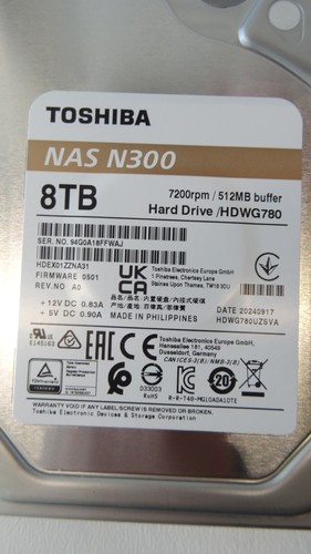 Toshiba N300 NAS Hard drive 8 TB internal 3.5" SATA 6Gb/s 7200 HDWG780UZSVA NEW - Picture 2 of 2