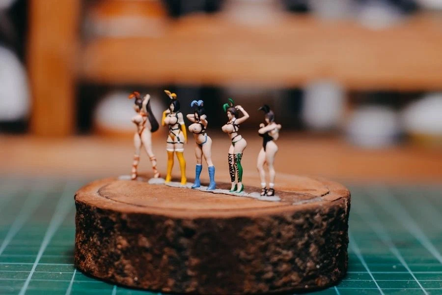 REGALO Figura Miniatura Sexy Chica Conejita v.1 1/87) Diorama Prop No Preiser Navidad Foto 3 de 4