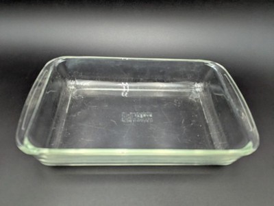 Pyrex 231 Clear Glass 1 1/2 Quart Baking Dish