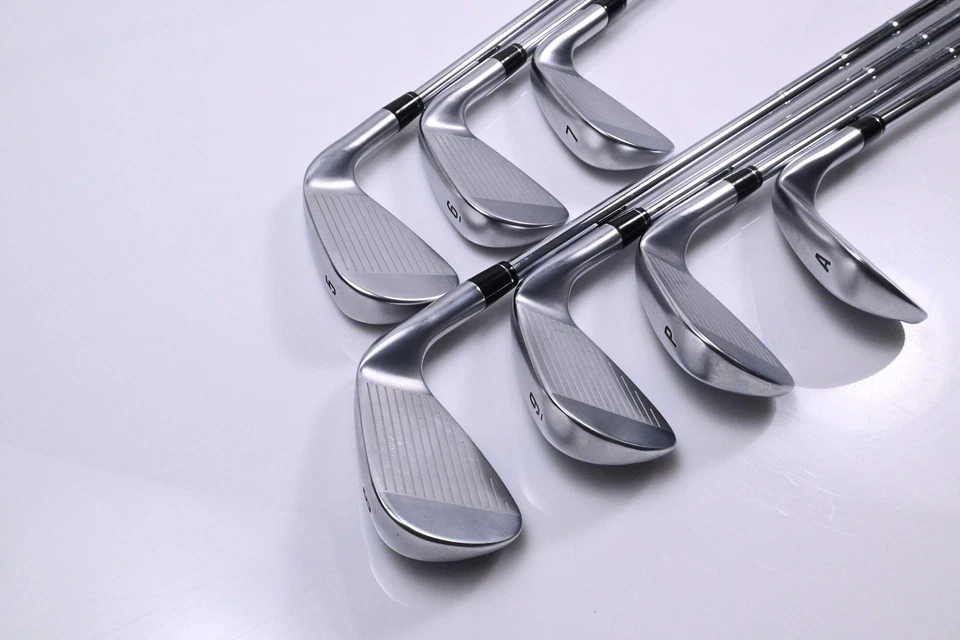 Left Hand Callaway Apex Ai200 Irons / 5-PW+AW / Regular Flex Dynamic Gold Mid - Image 4 of 4
