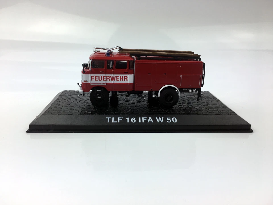 Atlas 1:72 TLF 16 IFA W 50 Fire Engine Diecast Metal Model - Image 3 of 4