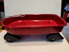 VERY NICE LARGE VINTAGE RED RESTORED WYANDOTTE STREAMLINED PULL WAGON