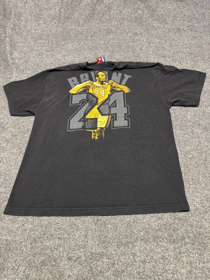 Camisa NBA Majestic Negra Mamba Kobe Bryant Hombres XL Negra Manga Corta De Colección Foto 2 de 4