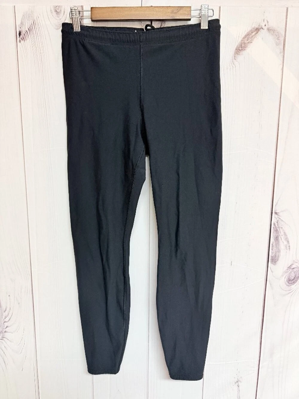 Patagonia Women's Vintage Base Layer Leggings Medium Black Zip EUC
Opens in a new window or tab
