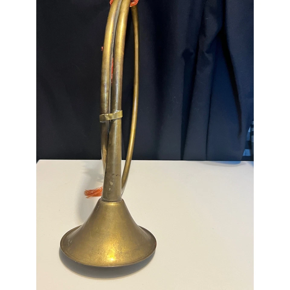 Vintage Brass Bugle Horn Decorative Musical Instrument Made in India - Image 2 of 4