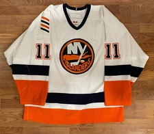 Mattias Weinhandl 2005-2006 Game Issued New York Islanders Hockey Jersey NHL