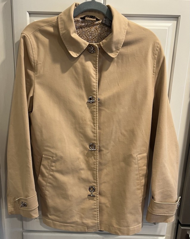 George Me Ladies Beige Rain Coat By Mark Eisen Toggle Closure Pockets Size Large