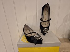 Boden Flat Point Shoes With Rhinestones  Black Size 38